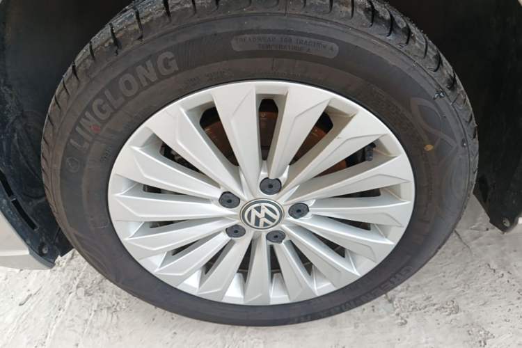 Used Volkswagen Lavida 2019 280TSI DSG Comfort Edition China VI standard Left Front Wheel Hub