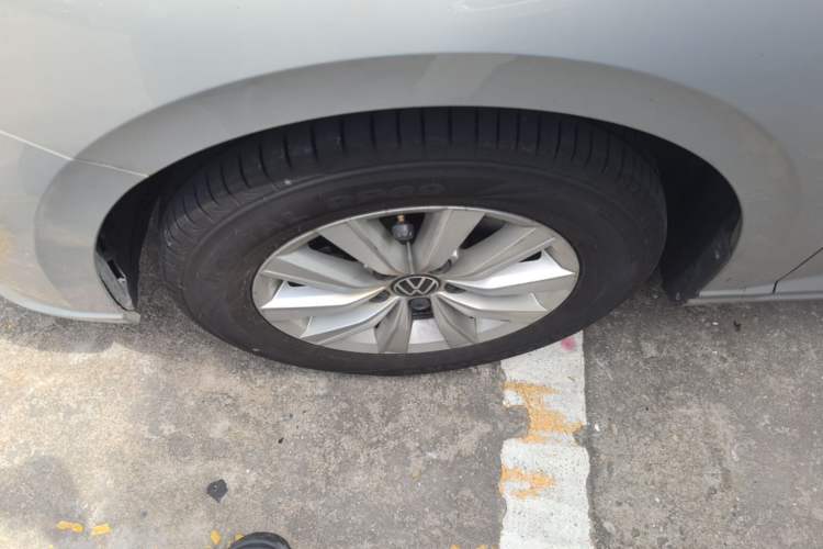 Used Volkswagen Lavida 2019 1.5L Automatic Comfort Edition China VI Standard Left Front Wheel Hub
