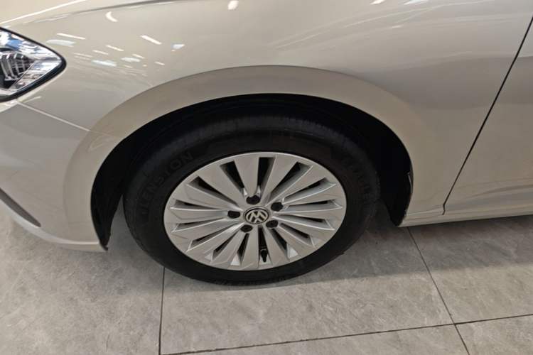 Used Volkswagen Lavida 2019 280TSI DSG Comfort Edition China VI standard Left Front Wheel Hub