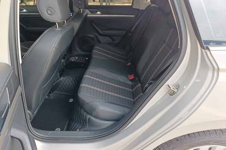 Used Volkswagen Lavida 2019 280TSI DSG Comfort Edition China VI standard Left Rear Seat