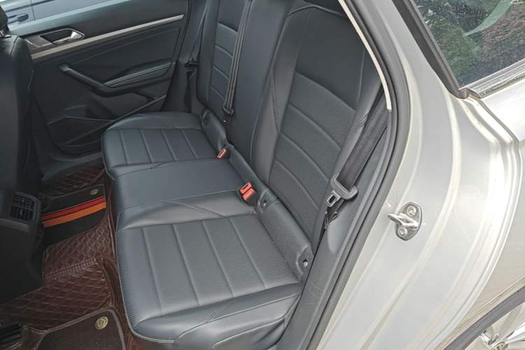 Used Volkswagen Lavida 2019 1.5L Automatic Comfort Edition China VI Standard Left Rear Seat