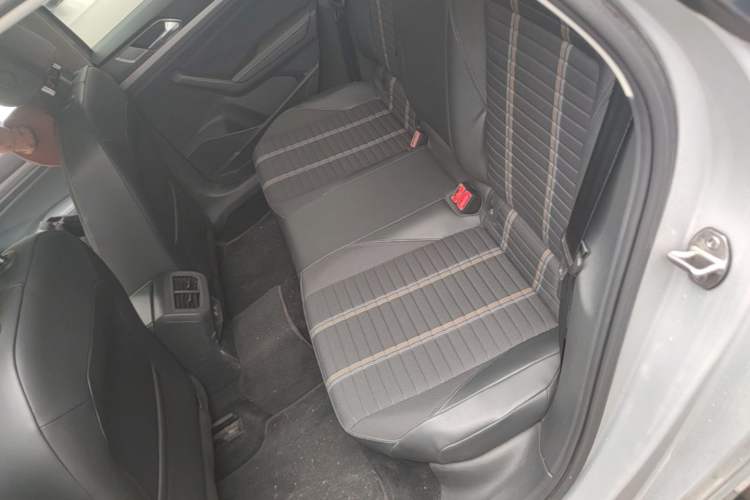 Used Volkswagen Lavida 2019 280TSI DSG Comfort Edition China VI standard Left Rear Seat