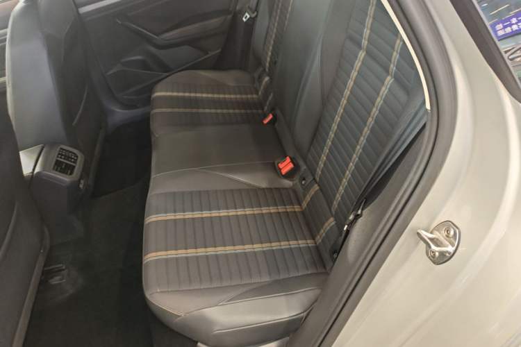 Used Volkswagen Lavida 2019 280TSI DSG Comfort Edition China VI standard Left Rear Seat