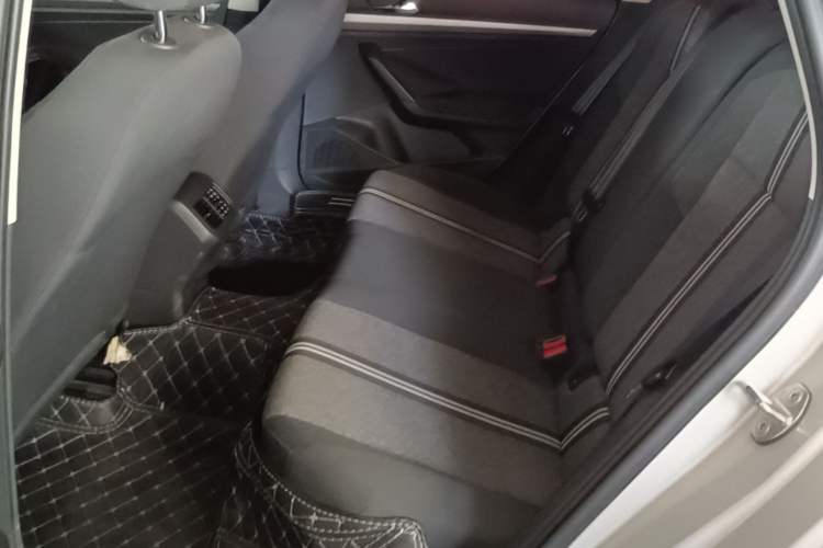 Used Volkswagen Lavida 2019 1.5L Automatic Comfort Edition China VI Standard Left Rear Seat