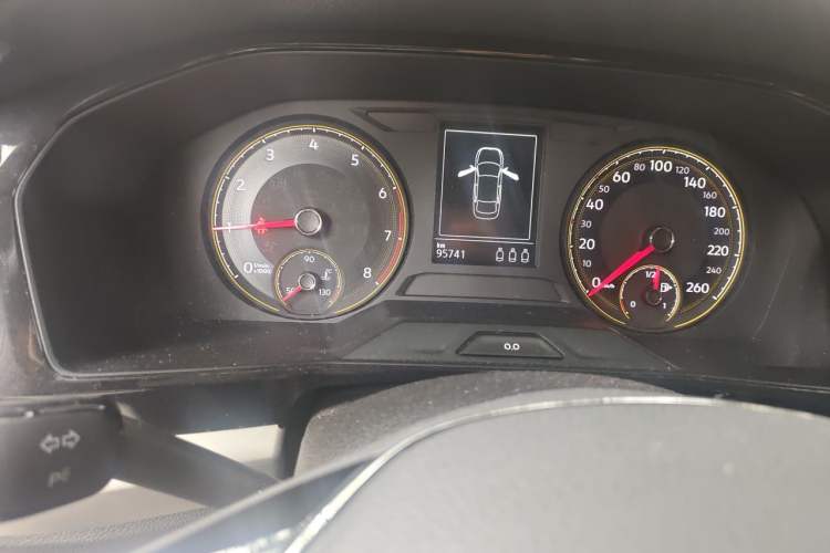 Used Volkswagen Lavida 2019 1.5L Automatic Comfort Edition China VI Standard Odometer Close Up
