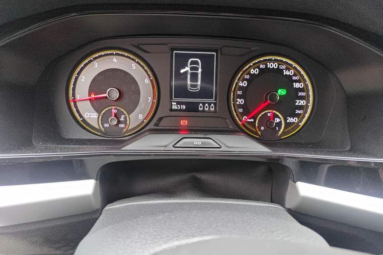 Used Volkswagen Lavida 2019 1.5L Automatic Comfort Edition China VI Standard Odometer Close Up