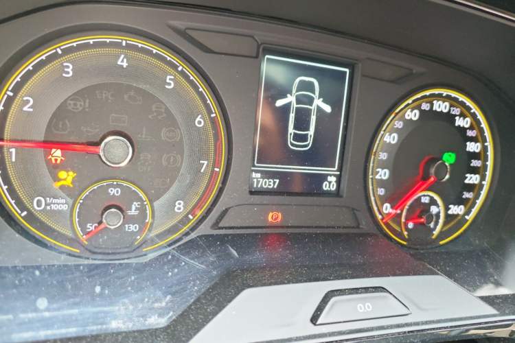 Used Volkswagen Lavida 2019 280TSI DSG Comfort Edition China VI standard Odometer Close Up
