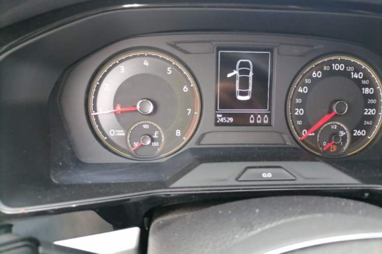 Used Volkswagen Lavida 2019 1.5L Automatic Comfort Edition China VI Standard Odometer Close Up
