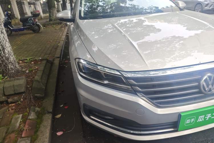 Used Volkswagen Lavida 2019 1.5L Automatic Comfort Edition China VI Standard Right Front Headlight