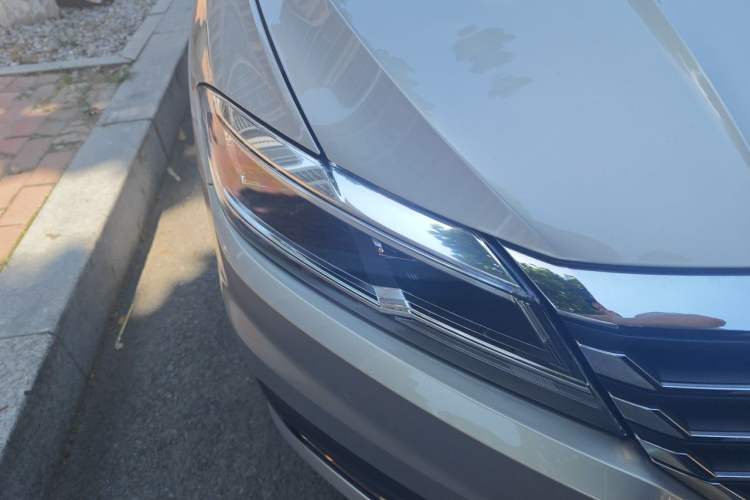 Used Volkswagen Lavida 2019 280TSI DSG Comfort Edition China VI standard Right Front Headlight