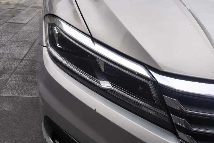 Used Volkswagen Lavida 2019 280TSI DSG Comfort Edition China VI standard Right Front Headlight
