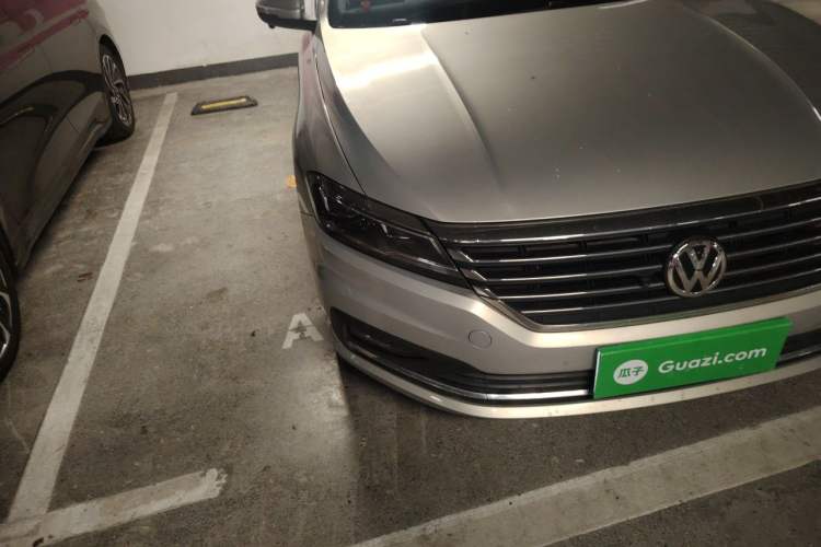 Used Volkswagen Lavida 2019 1.5L Automatic Comfort Edition China VI Standard Right Front Headlight