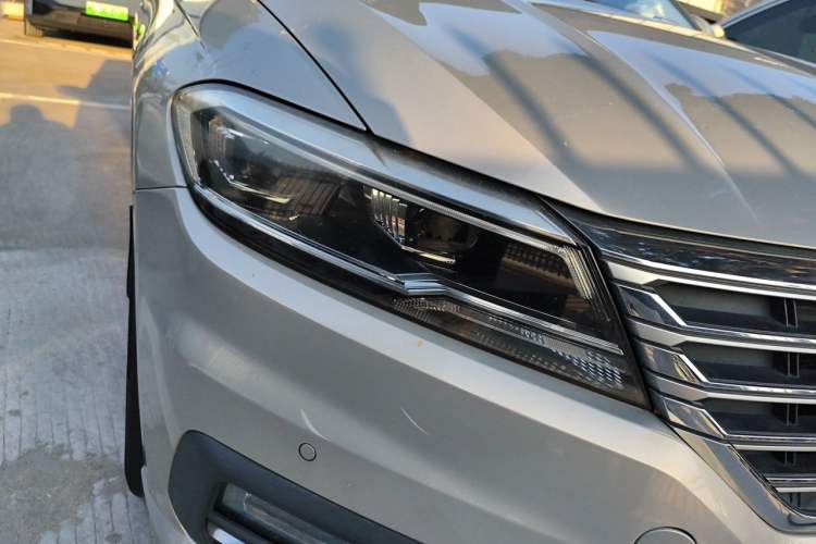 Used Volkswagen Lavida 2019 280TSI DSG Luxury Edition China VI Standard Right Front Headlight