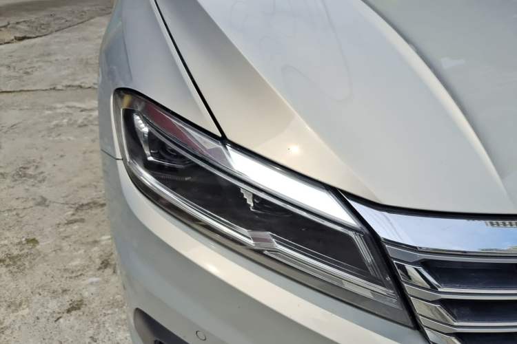 Used Volkswagen Lavida 2019 280TSI DSG Luxury Edition China VI Standard Right Front Headlight