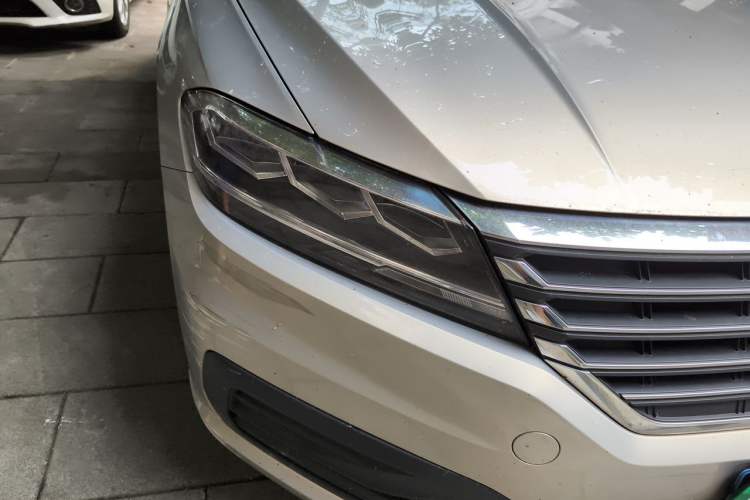 Used Volkswagen Lavida 2019 1.5L Automatic Fashion Edition China VI Right Front Headlight