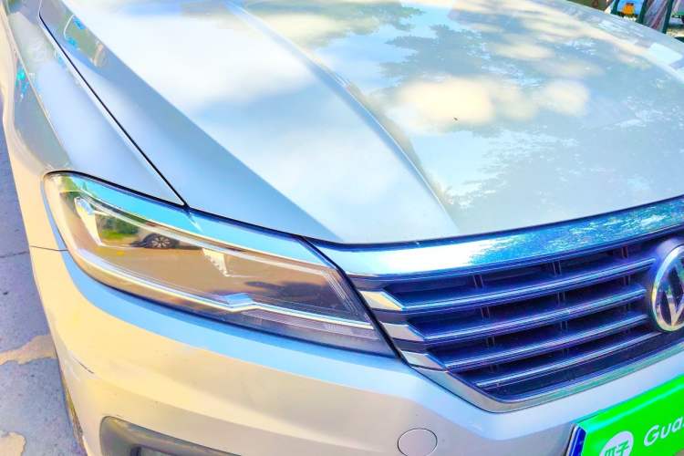 Used Volkswagen Lavida 2019 1.5L Automatic Comfort Edition China VI Standard Right Front Headlight