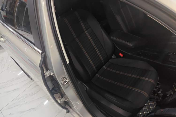 Used Volkswagen Lavida 2019 280TSI DSG Comfort Edition China VI standard Right Front Seat