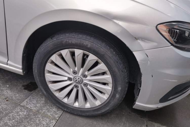 Used Volkswagen Lavida 2019 280TSI DSG Comfort Edition China VI standard Right Front Wheel Hub