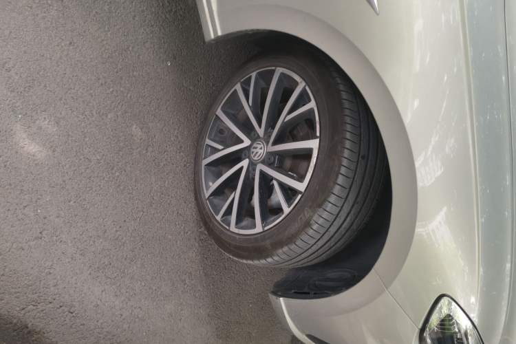 Used Volkswagen Lavida 2019 280TSI DSG Luxury Edition China VI Standard Right Front Wheel Hub