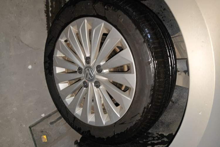 Used Volkswagen Lavida 2019 1.5L Automatic Comfort Edition China VI Standard Right Front Wheel Hub