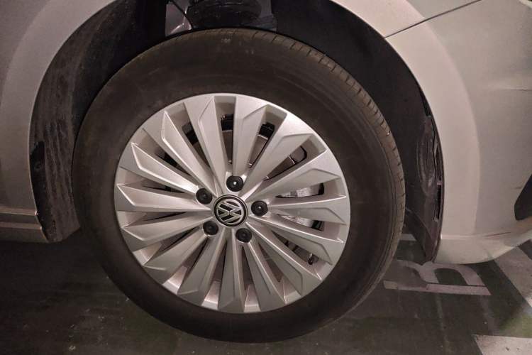 Used Volkswagen Lavida 2019 1.5L Automatic Comfort Edition China VI Standard Right Front Wheel Hub