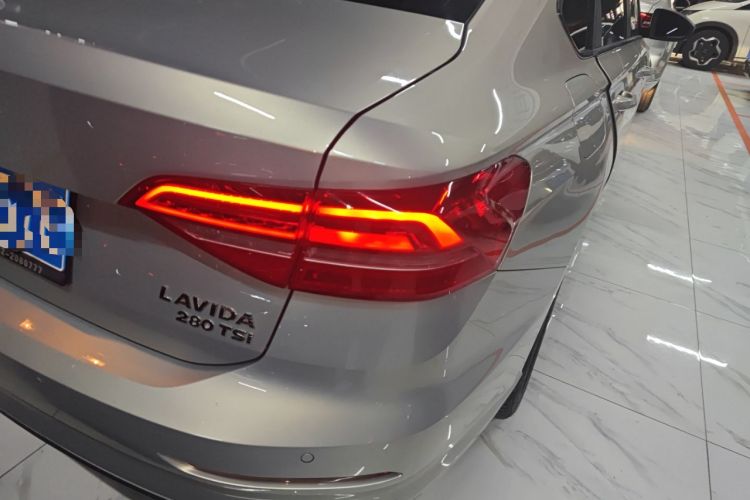 Used Volkswagen Lavida 2019 280TSI DSG Comfort Edition China VI standard Right Rear Taillight
