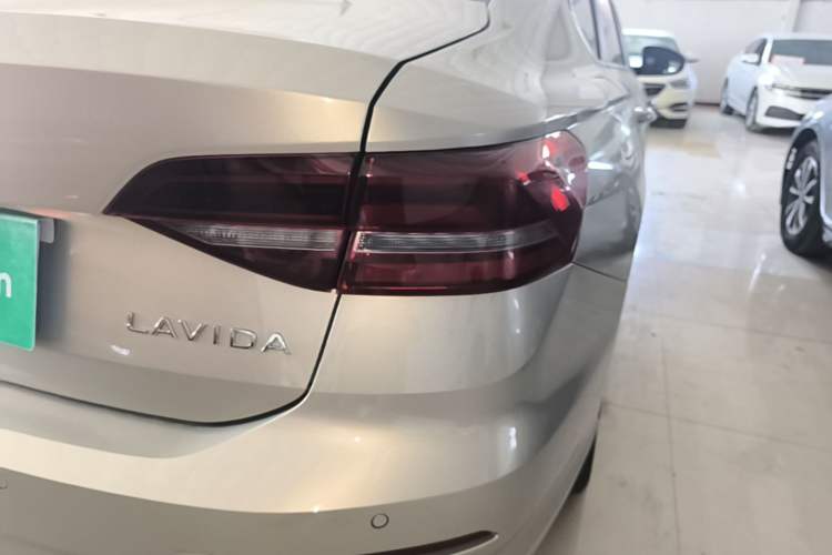 Used Volkswagen Lavida 2019 1.5L Automatic Comfort Edition China VI Standard Right Rear Taillight