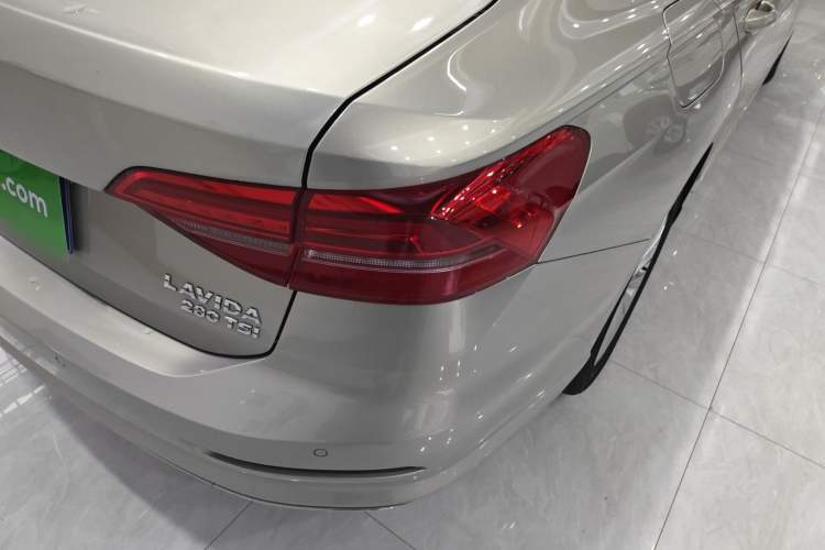 Used Volkswagen Lavida 2019 280TSI DSG Comfort Edition China VI standard Right Rear Taillight