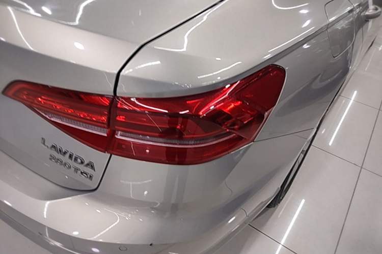 Used Volkswagen Lavida 2019 280TSI DSG Comfort Edition China VI standard Right Rear Taillight