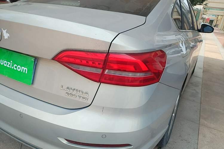 Used Volkswagen Lavida 2019 280TSI DSG Comfort Edition China VI standard Right Rear Taillight
