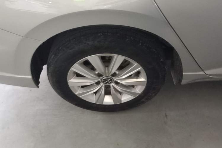 Used Volkswagen Lavida 2019 1.5L Automatic Comfort Edition China VI Standard Right Rear Wheel Hub