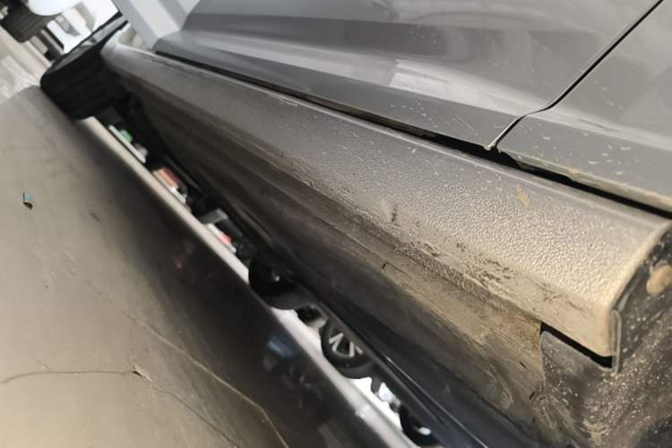 Used Volkswagen Lavida 2019 1.5L Automatic Comfort Edition China VI Standard Right Side Sill