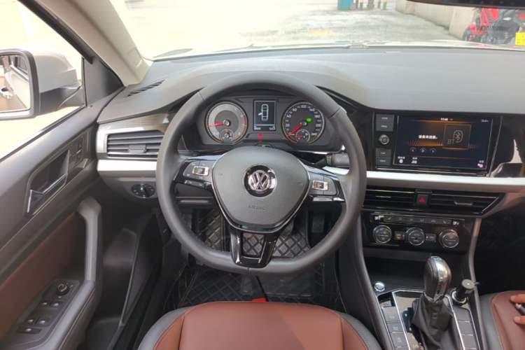 Used Volkswagen Lavida 2019 280TSI DSG Luxury Edition China VI Standard Steering Wheel