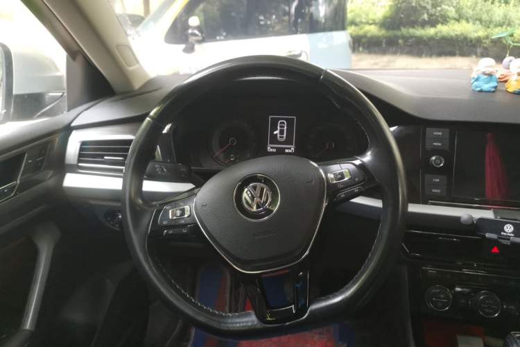 Used Volkswagen Lavida 2019 280TSI DSG Luxury Edition China VI Standard Steering Wheel