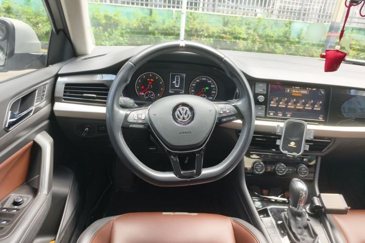 Used Volkswagen Lavida 2019 280TSI DSG Luxury Edition China VI Standard Steering Wheel