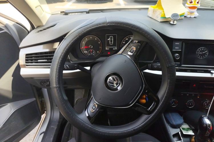 Used Volkswagen Lavida 2019 280TSI DSG Comfort Edition China VI standard Steering Wheel