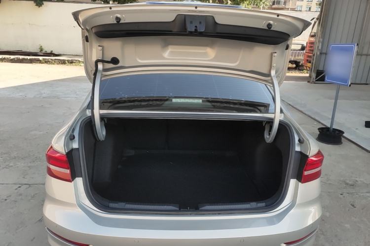 Used Volkswagen Lavida 2019 280TSI DSG Comfort Edition China VI standard Trunk