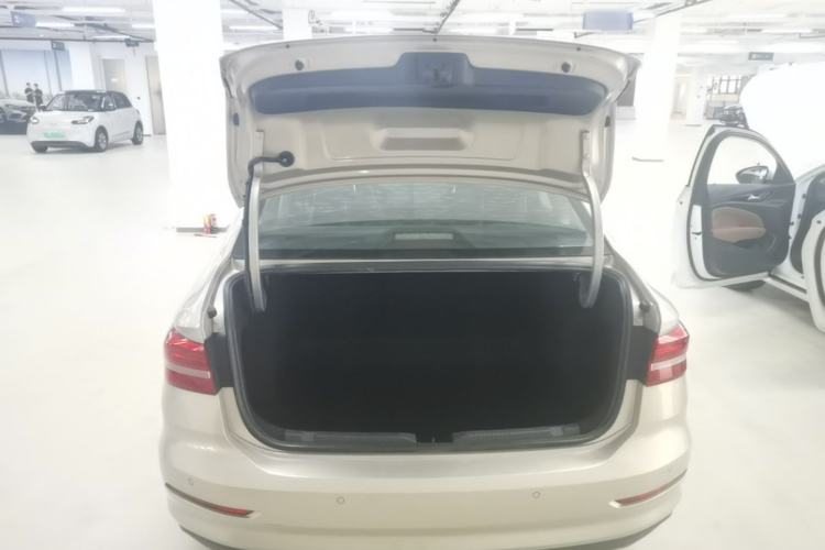 Used Volkswagen Lavida 2019 1.5L Automatic Fashion Edition China VI Trunk