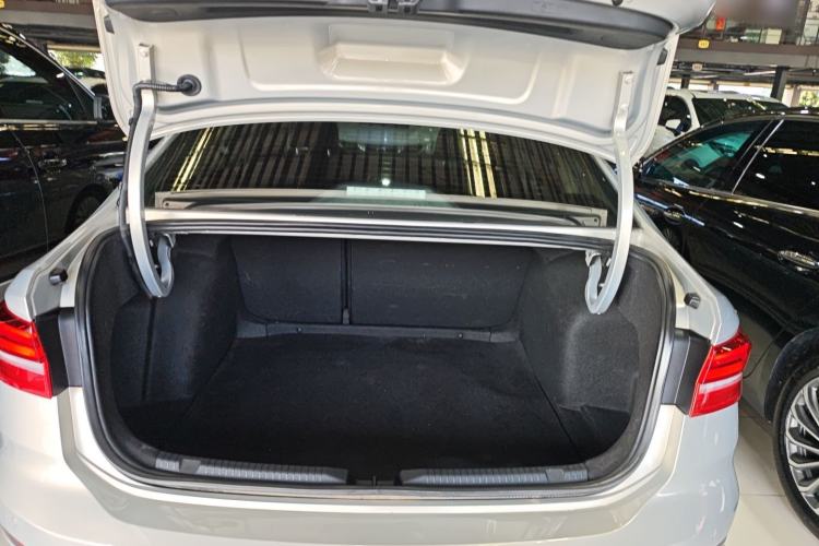 Used Volkswagen Lavida 2019 280TSI DSG Comfort Edition China VI standard Trunk
