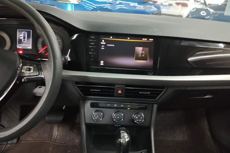 Used Volkswagen Lavida 2021 280TSI DSG Comfort Edition Audio And AC Panel