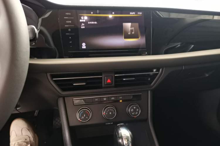 Used Volkswagen Lavida 2021 280TSI DSG Comfort Edition Audio And AC Panel