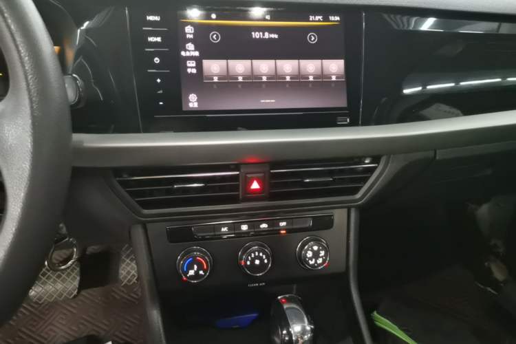 Used Volkswagen Lavida 2021 280TSI DSG Comfort Edition Audio And AC Panel