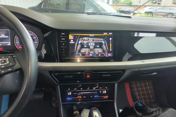 Used Volkswagen Lavida 2021 280TSI DSG Luxury Edition Audio And AC Panel