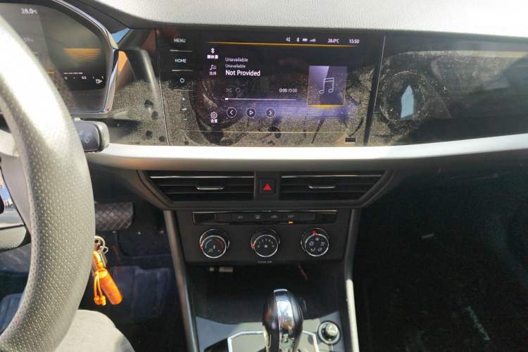 Used Volkswagen Lavida 2021 1.5L Automatic Comfort Edition Audio And AC Panel