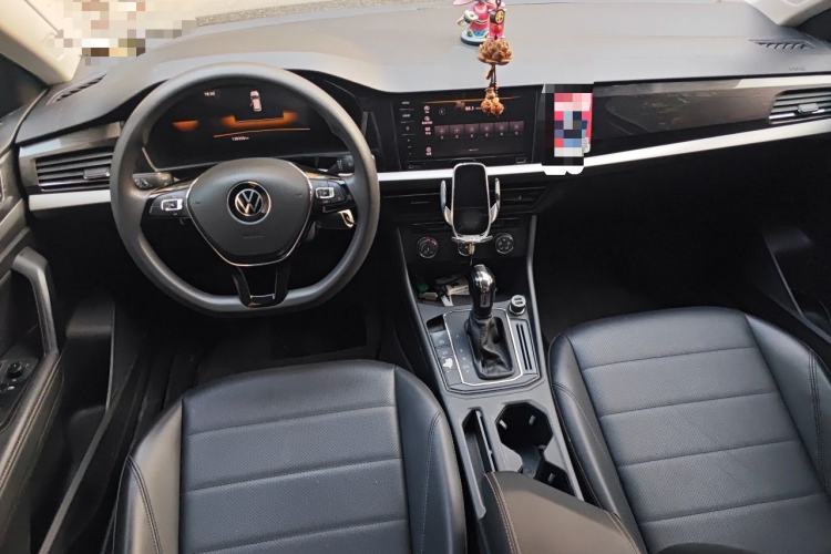 Used Volkswagen Lavida 2021 1.5L Automatic Comfort Edition Center Console