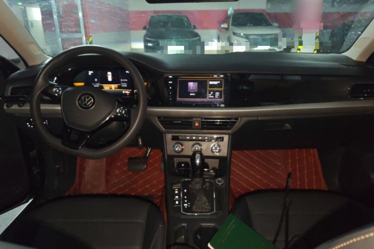 Used Volkswagen Lavida 2021 1.5L Automatic Vision Edition Center Console