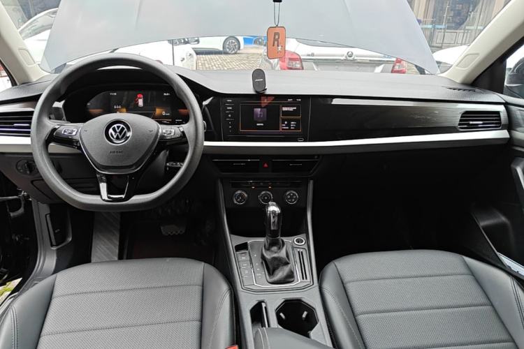 Used Volkswagen Lavida 2021 1.5L Automatic Comfort Edition Center Console