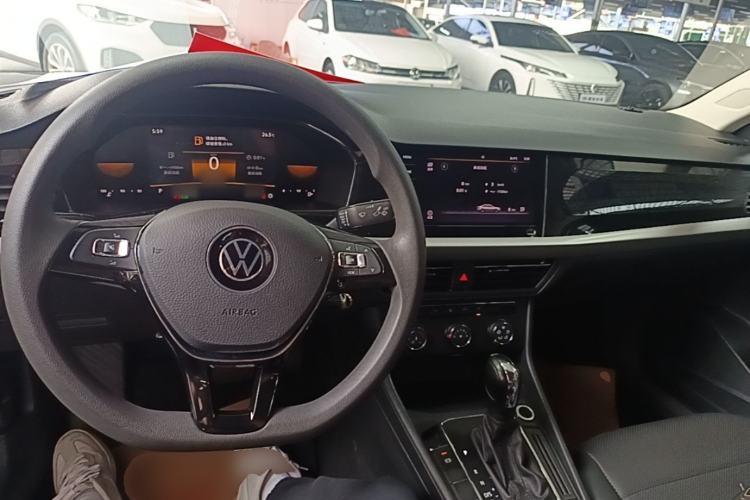 Used Volkswagen Lavida 2021 1.5L Automatic Comfort Edition Center Console