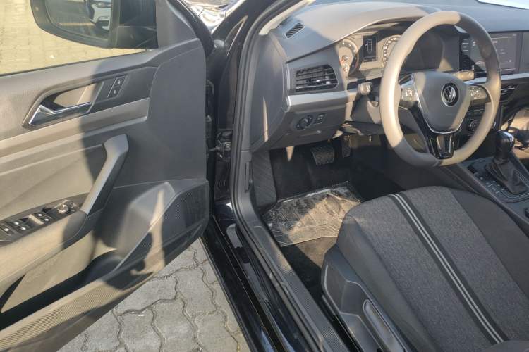 Used Volkswagen Lavida 2021 1.5L Automatic Fashion Edition Driver Seat
