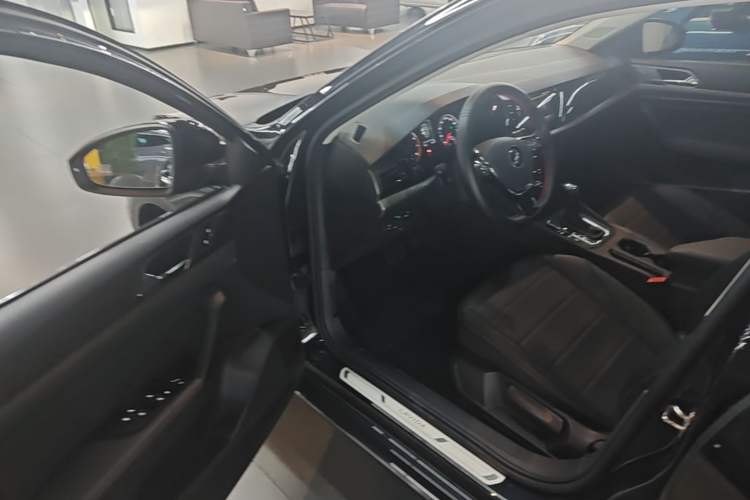 Used Volkswagen Lavida 2021 1.5L Automatic Comfort Edition Driver Seat